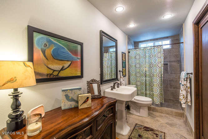 538 Valley Gate Road Simi Valley, CA 93065 - Photo 14 of 52 538 Valley Gate Rd Simi Valley-small-024