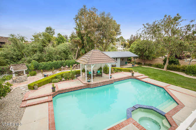 538 Valley Gate Road Simi Valley, CA 93065 - Photo 19 of 52 538 Valley Gate Rd Simi Valley-small-028