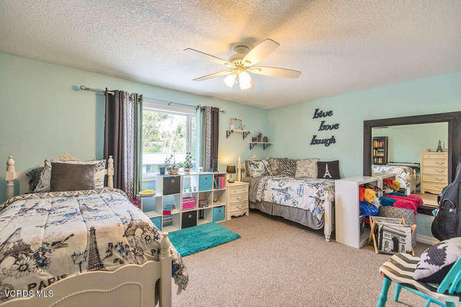 538 Valley Gate Road Simi Valley, CA 93065 - Photo 25 of 52 538 Valley Gate Rd Simi Valley-small-035
