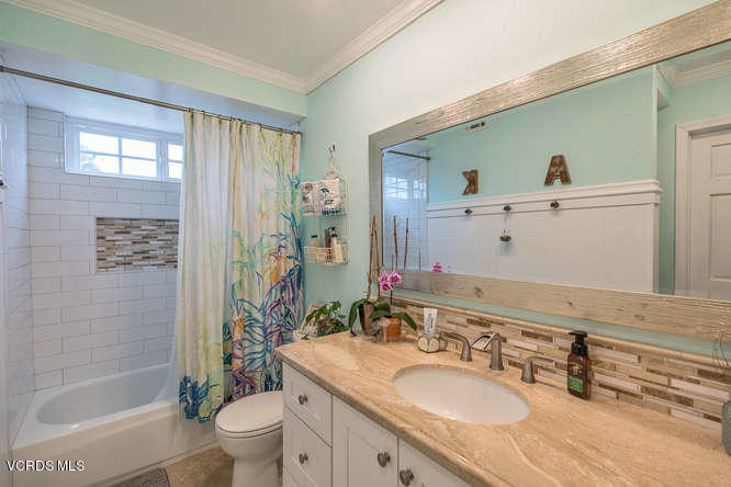 538 Valley Gate Road Simi Valley, CA 93065 - Photo 26 of 52 538 Valley Gate Rd Simi Valley-small-036