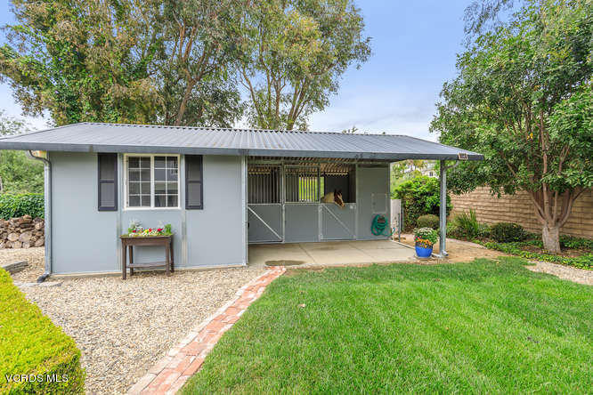 538 Valley Gate Road Simi Valley, CA 93065 - Photo 37 of 52 538 Valley Gate Rd Simi Valley-small-054