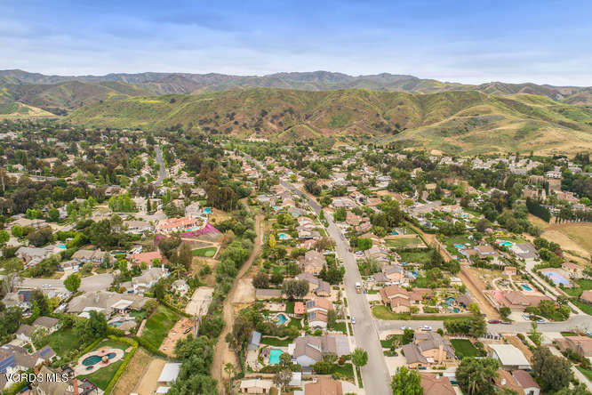 538 Valley Gate Road Simi Valley, CA 93065 - Photo 50 of 52 538 Valley Gate Rd Simi Valley-small-068