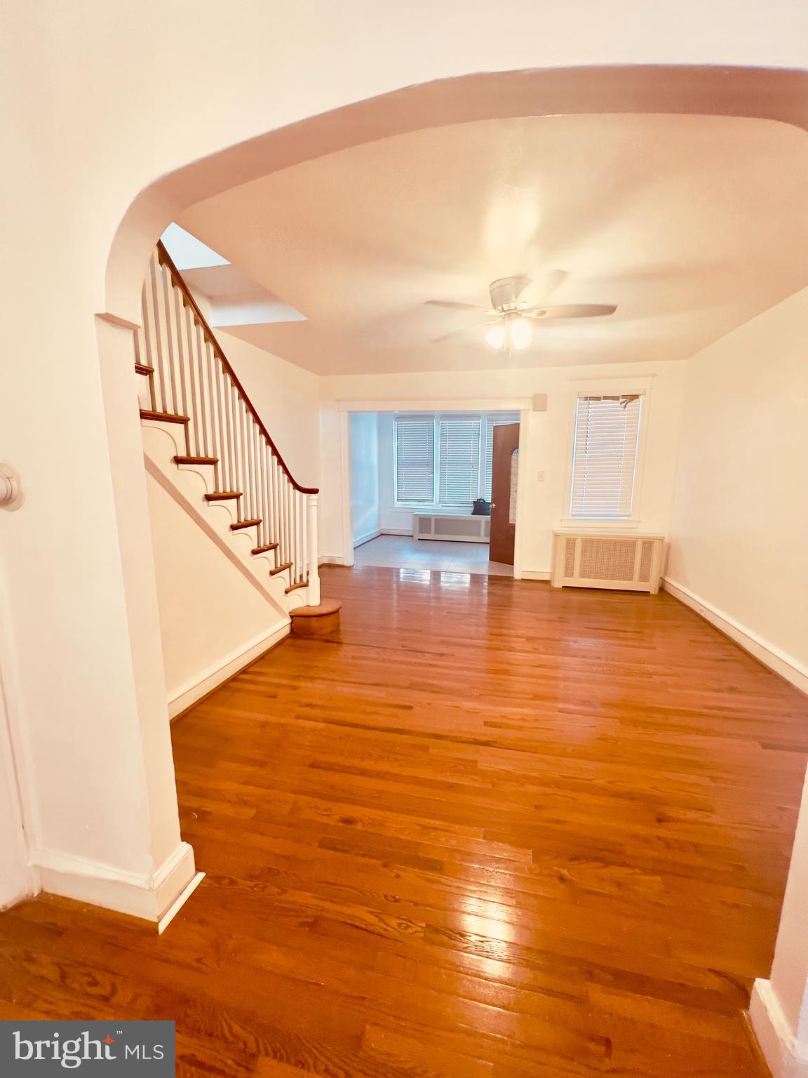 124 West Spencer Street Philadelphia, PA 19120 - Photo 6 of 34 a view of an ocean & kitchen
