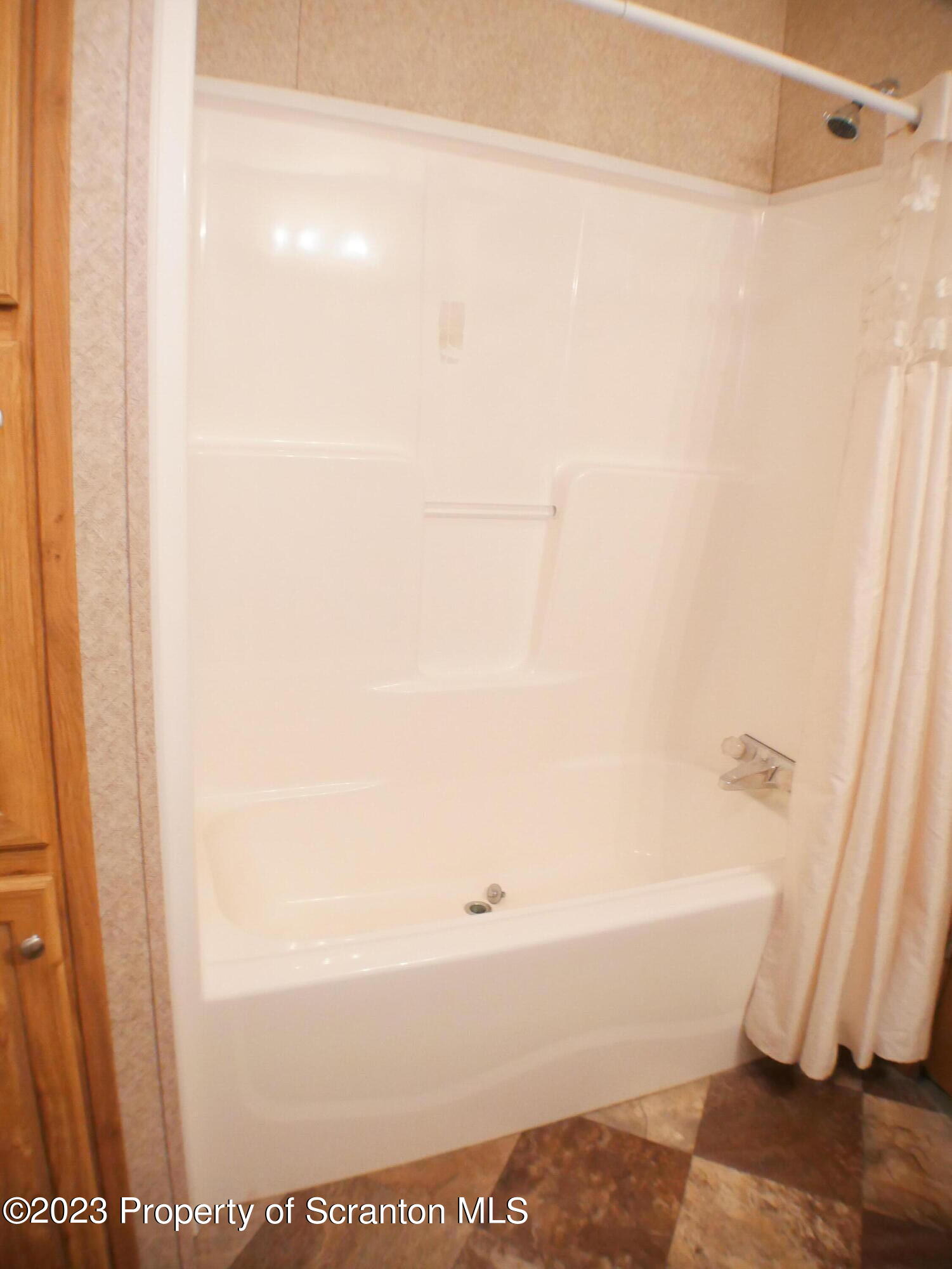 175 South Lk Road Montrose, PA 18801 - Photo 12 of 34 Master Bathroom