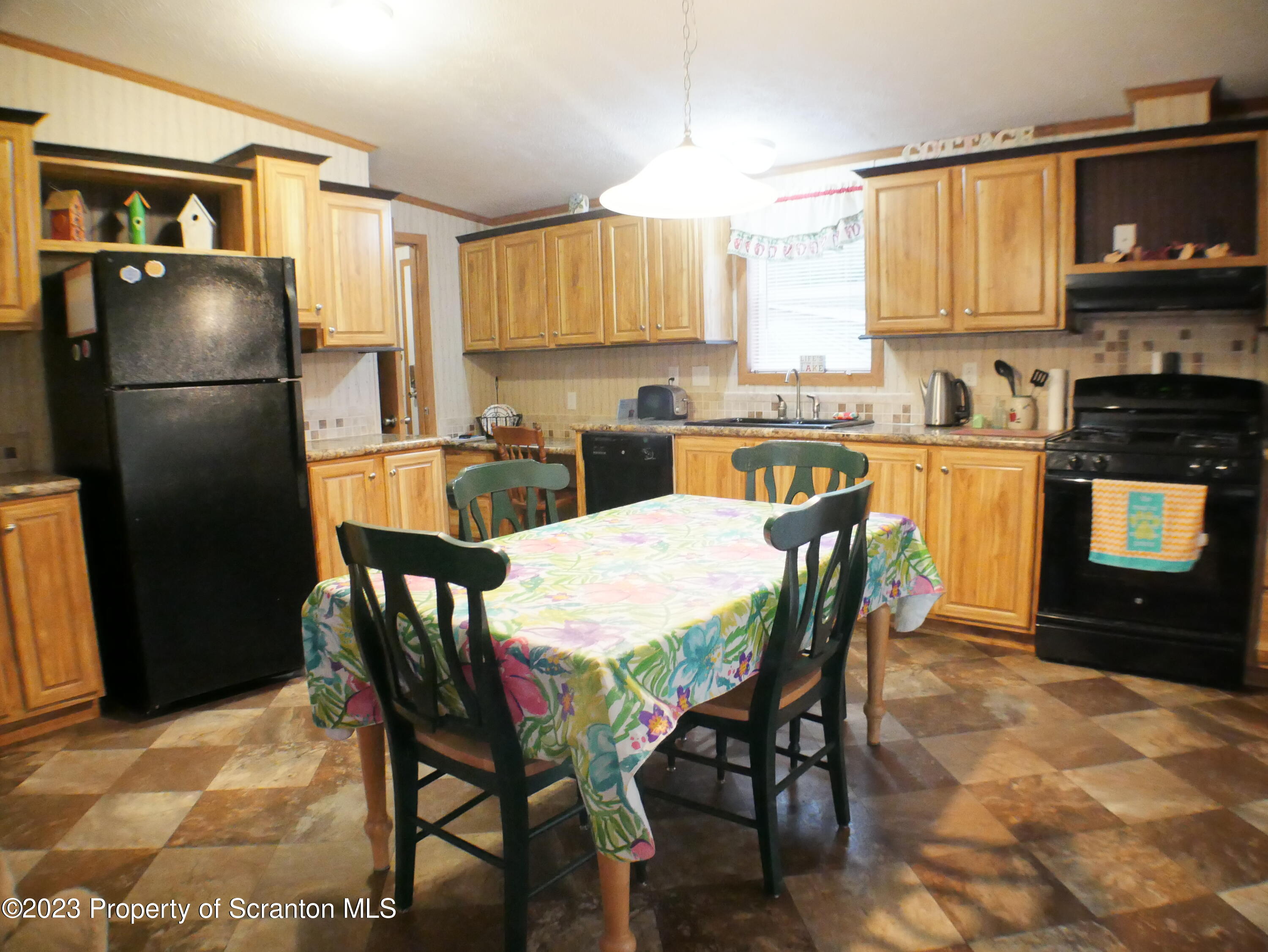 175 South Lk Road Montrose, PA 18801 - Photo 3 of 34 Kitchen