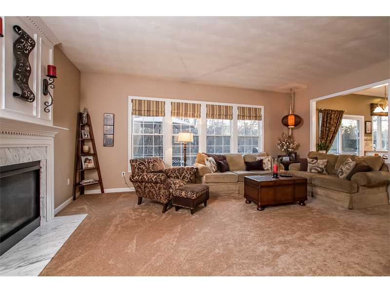 155 Castle Rocks Road Warwick, RI 02886 - Photo 4 of 25 Den/Family/Great Room.