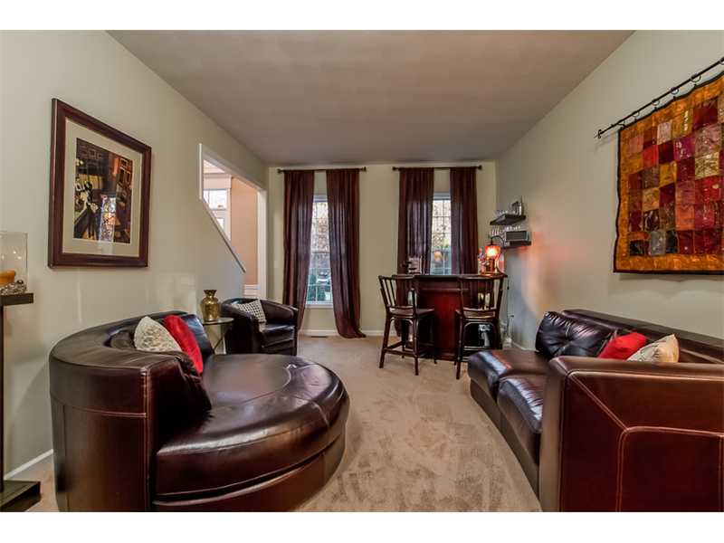 155 Castle Rocks Road Warwick, RI 02886 - Photo 6 of 25 Living Room. Lounge Area
