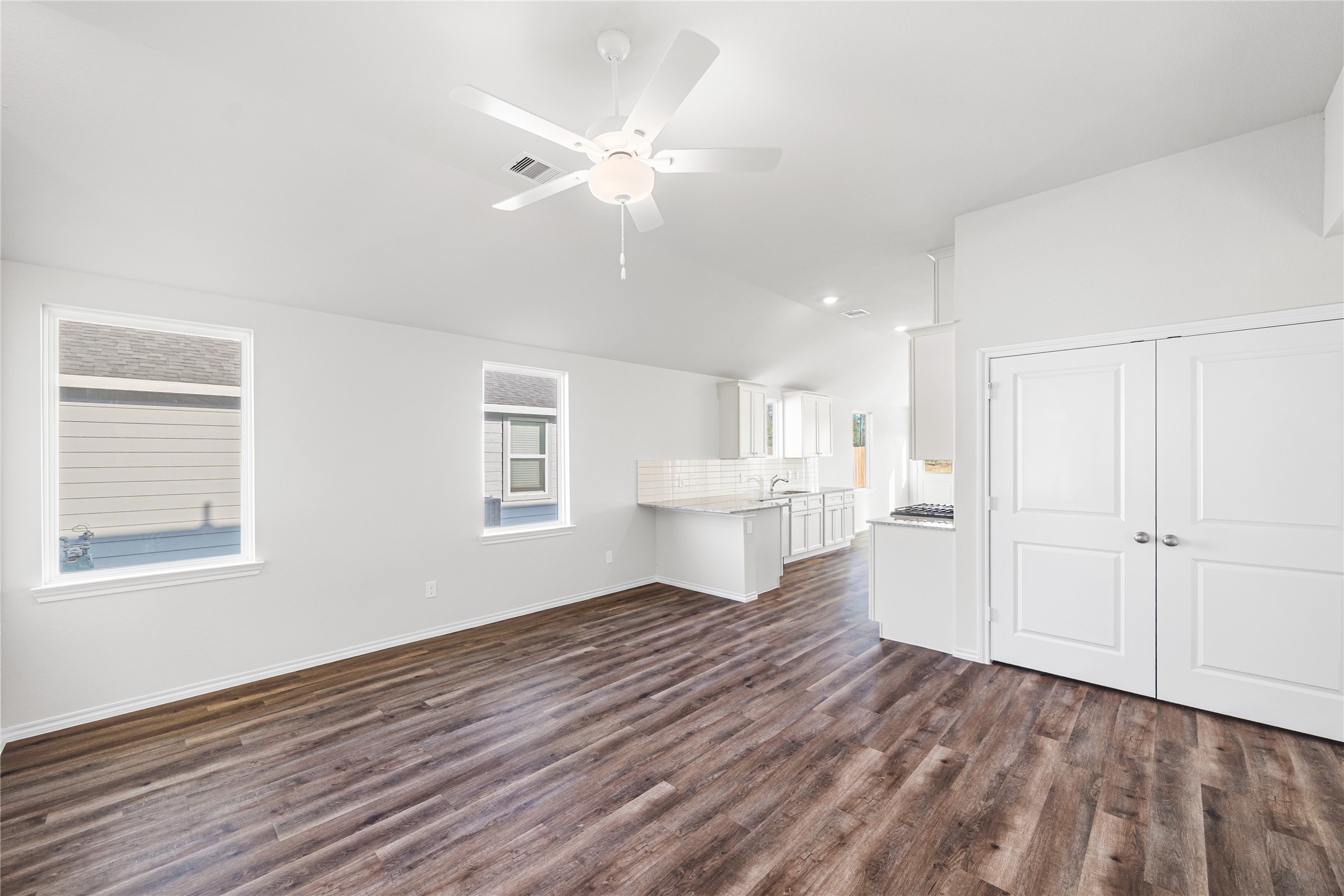 25786 John Wayne Court Splendora, TX 77372 - Photo 5 of 22