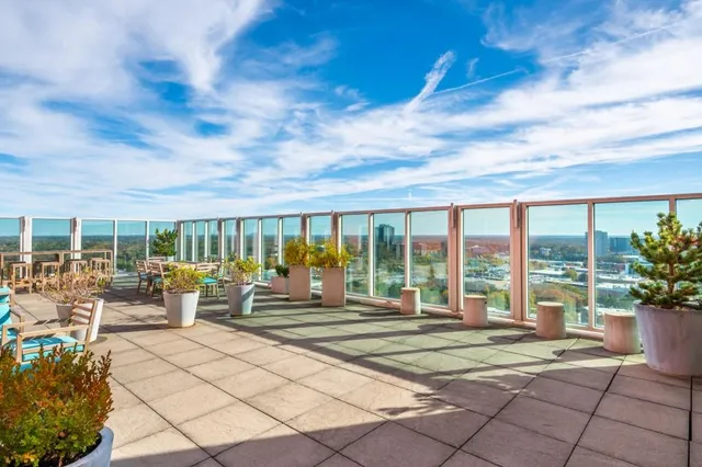$550,000 | 4561 Olde Perimeter Way, Unit 1701, Atlanta, GA 30346