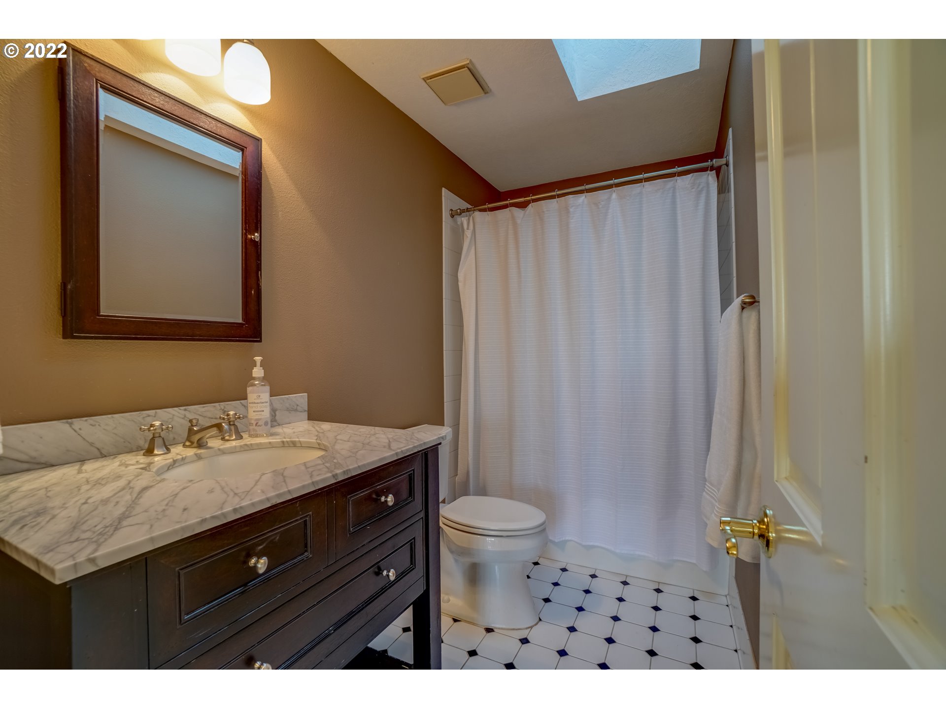 21590 Southwest Stafford Road Tualatin, OR 97062 - Photo 19 of 32 Gallery Image 19