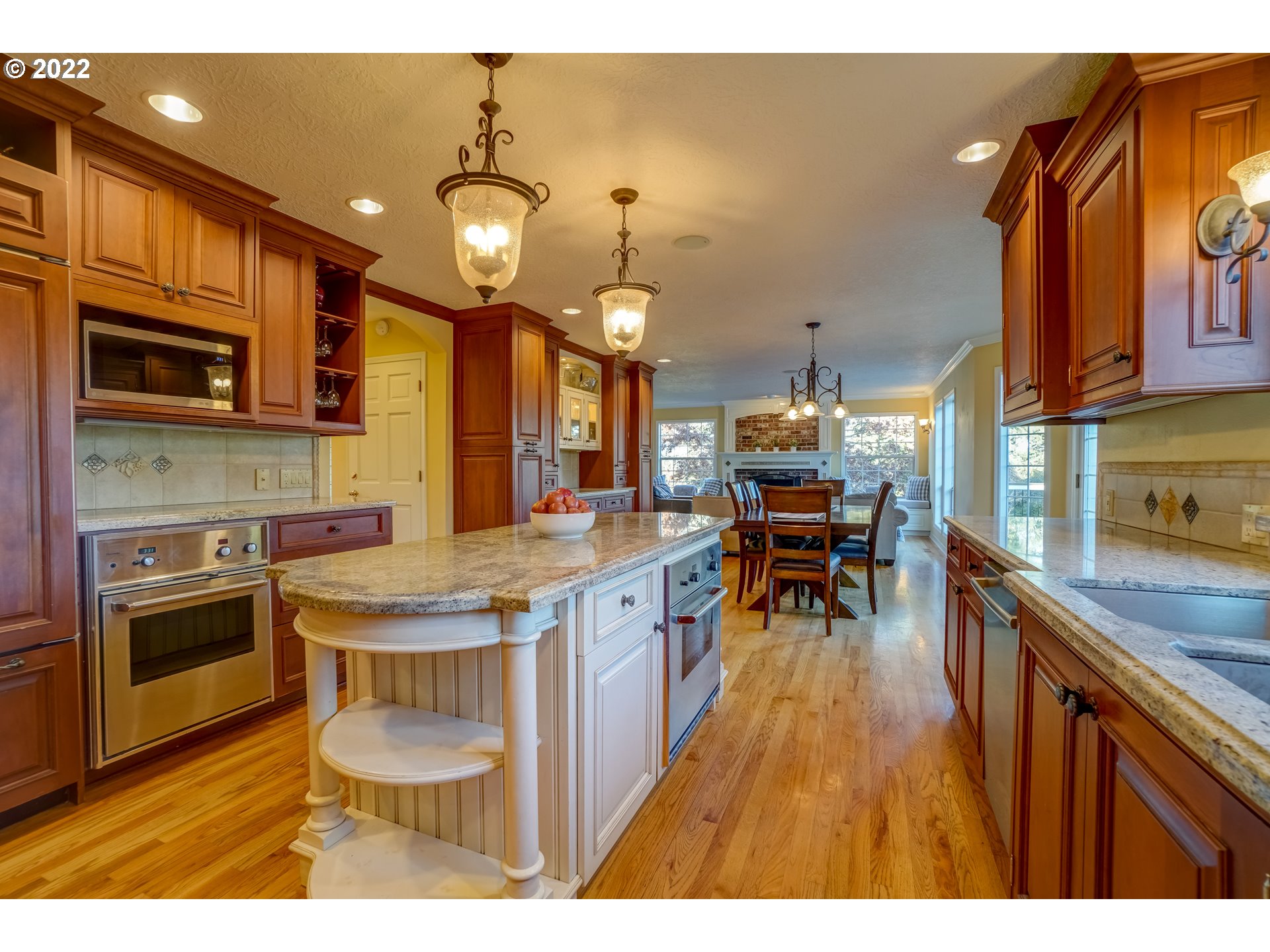 21590 Southwest Stafford Road Tualatin, OR 97062 - Photo 8 of 32 Gallery Image 8