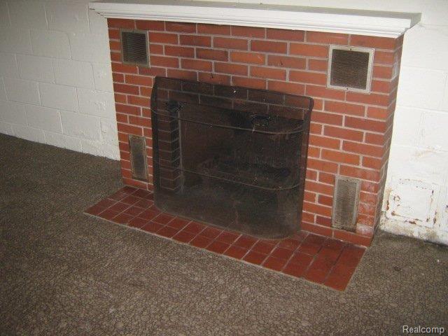 2385 Rutherford Road Bloomfield Hills, MI 48302 - Photo 4 of 13 fireplace