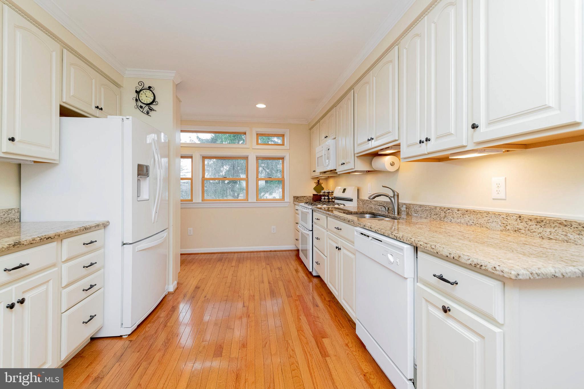16 Holy Cross Road Street, MD 21154 - Photo 12 of 53 Kitchen