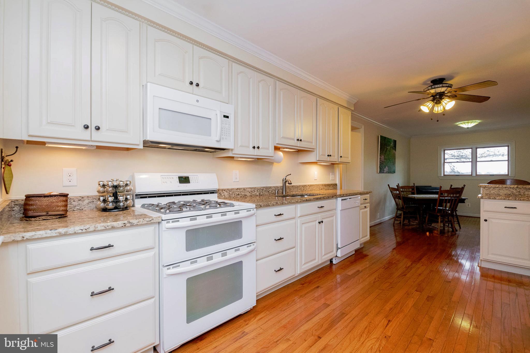 16 Holy Cross Road Street, MD 21154 - Photo 14 of 53 Kitchen