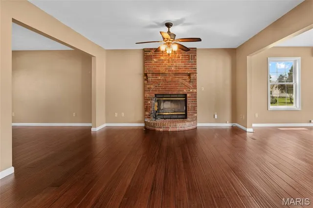 $329,900 | 1014 Daniel Drive, Maryville, IL 62062