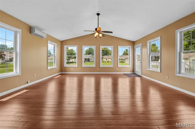 $329,900 | 1014 Daniel Drive, Maryville, IL 62062