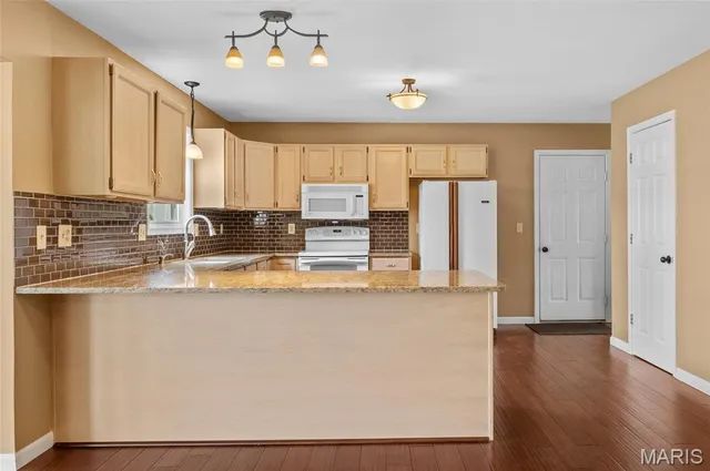 $329,900 | 1014 Daniel Drive, Maryville, IL 62062