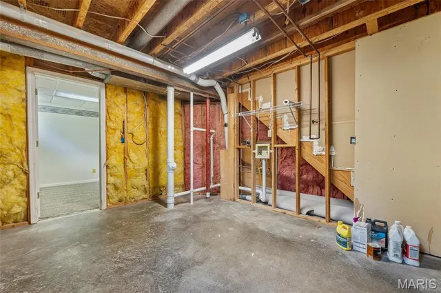 $329,900 | 1014 Daniel Drive, Maryville, IL 62062