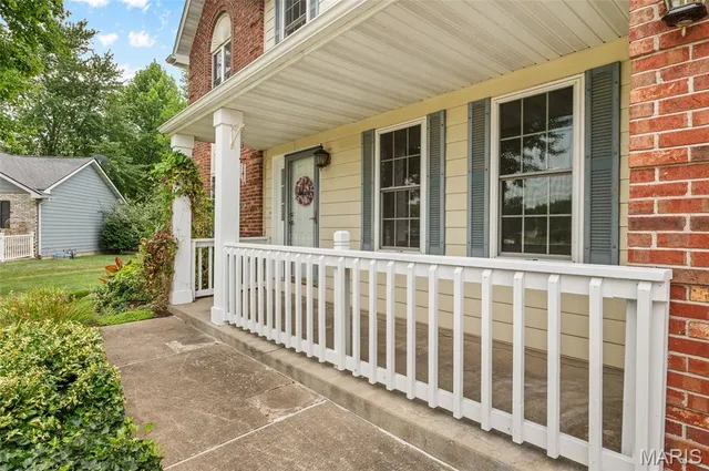 $329,900 | 1014 Daniel Drive, Maryville, IL 62062