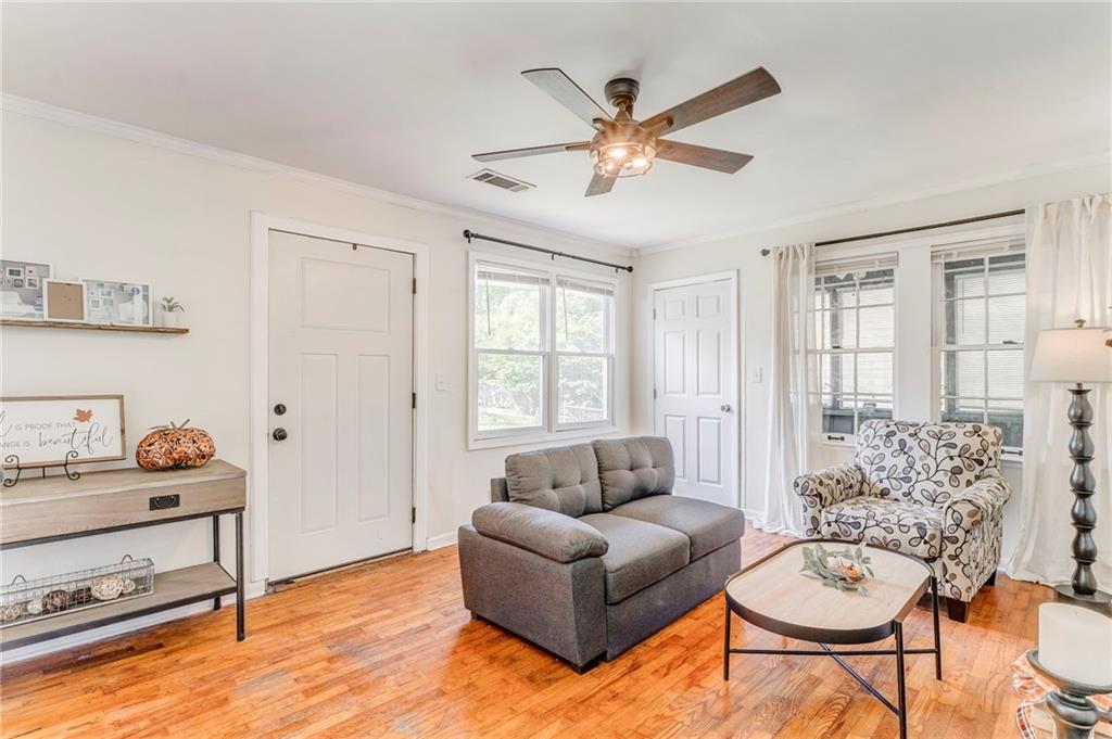 2005 Highland Circle Rome, GA 30161 - Photo 14 of 36 a living room with furniture and a window