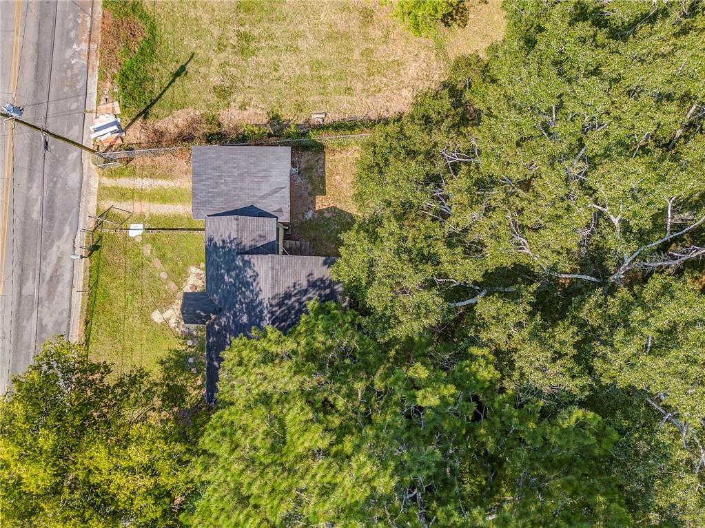 2005 Highland Circle Rome, GA 30161 - Photo 5 of 36 a view of a house with a yard