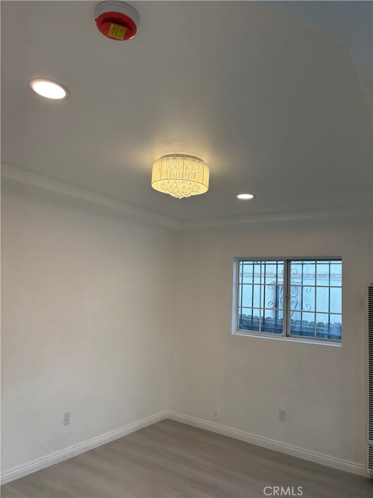 1415 North Spring Avenue Compton, CA 90221 - Photo 6 of 7