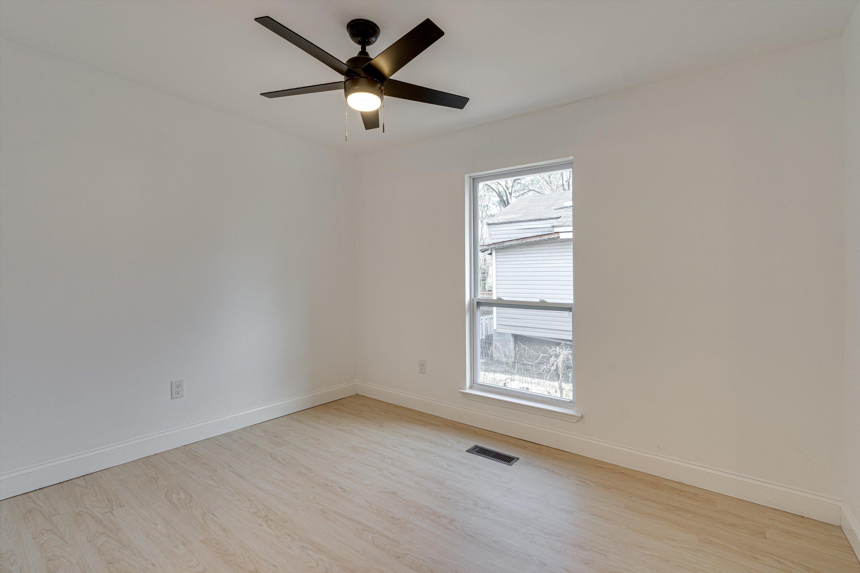 1903 East 33rd Street Chattanooga, TN 37407 - Photo 14 of 19 14-1903 E 33rd St-14