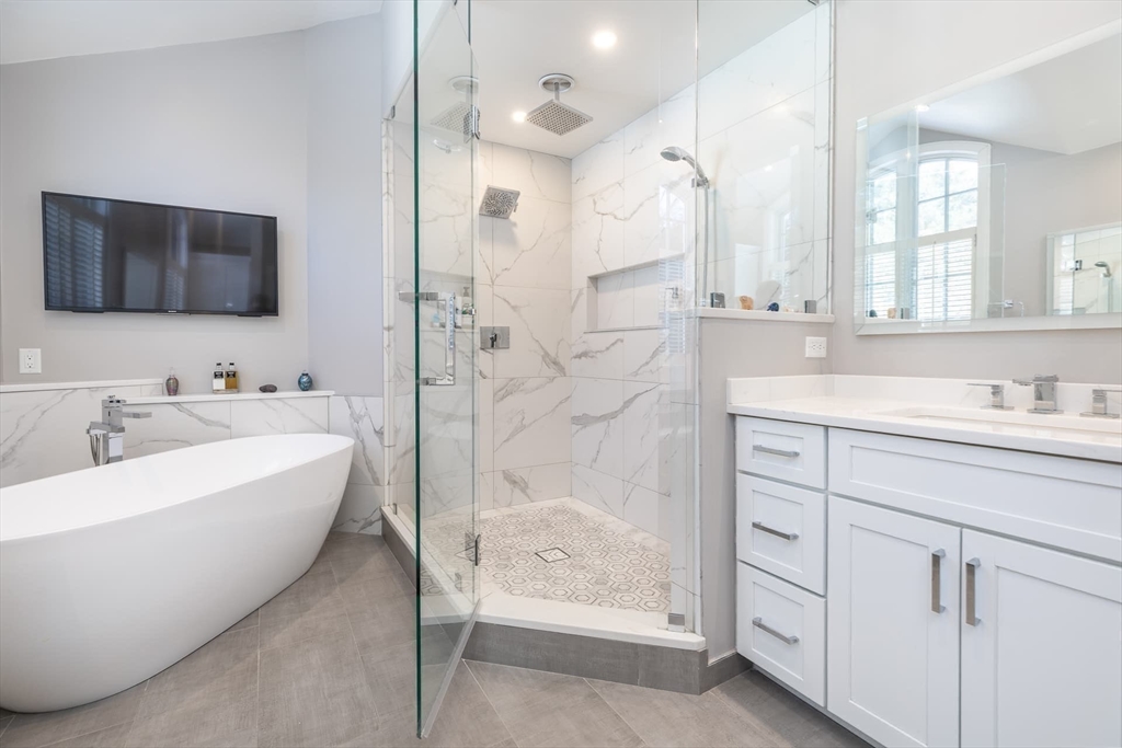 46 Black Burnian Road Weston, MA 02493 - Photo 23 of 42