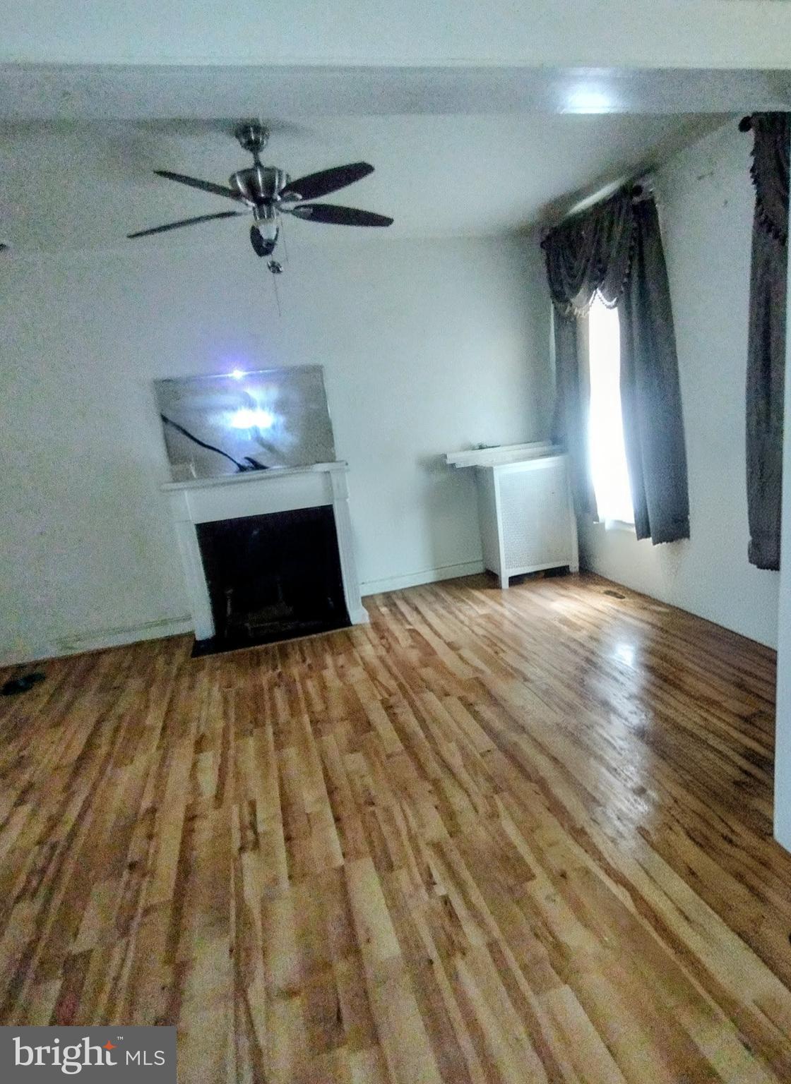 11 South Wickham Road Baltimore, MD 21229 - Photo 3 of 33