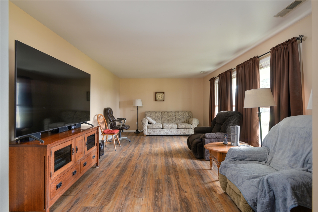 4663 East Bemis Road Ypsilanti, MI 48197 - Photo 6 of 39 Gallery Image 6