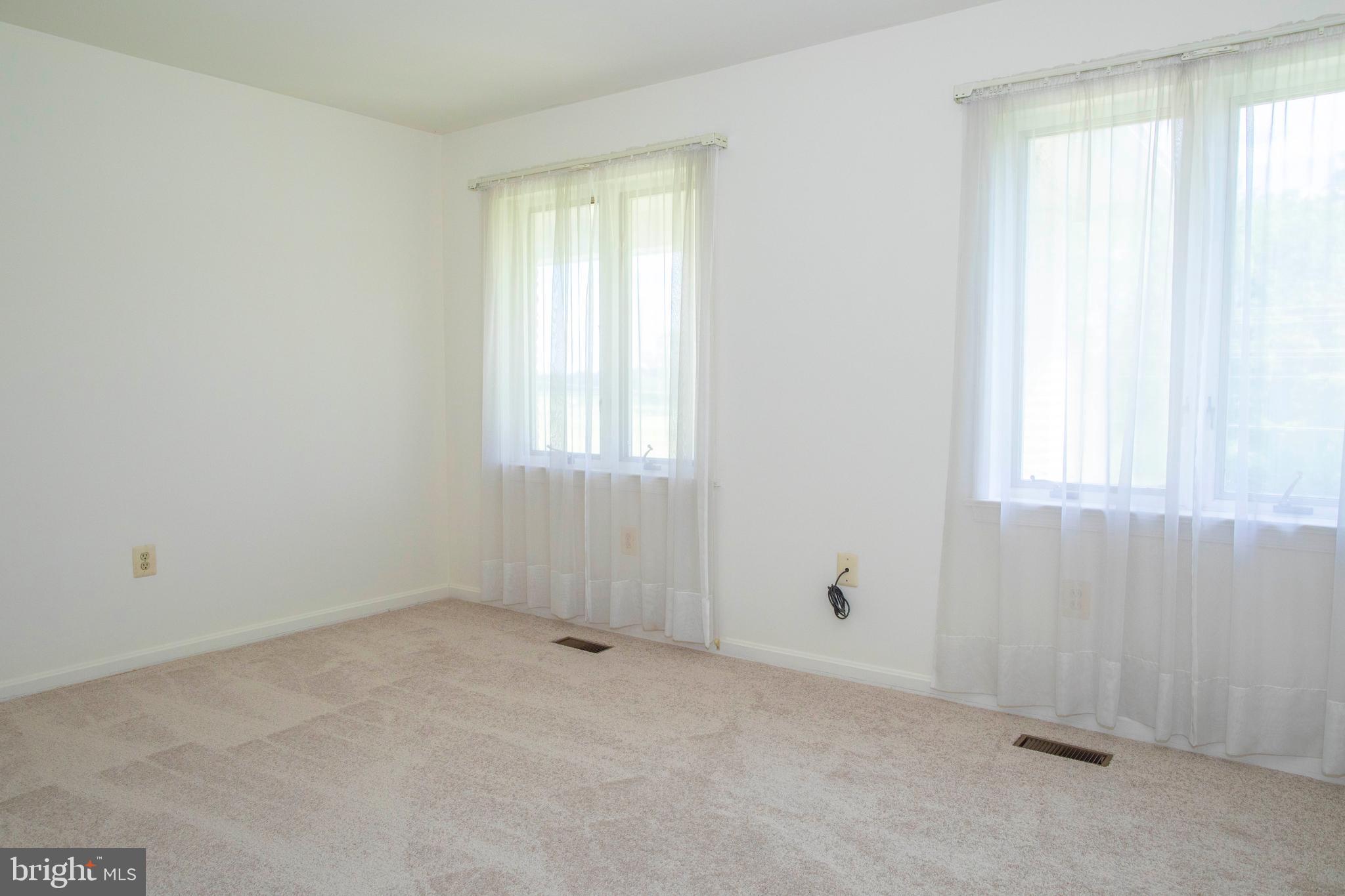 4600 Catharpin Road Gainesville, VA 20155 - Photo 24 of 44 Main level bedroom #2