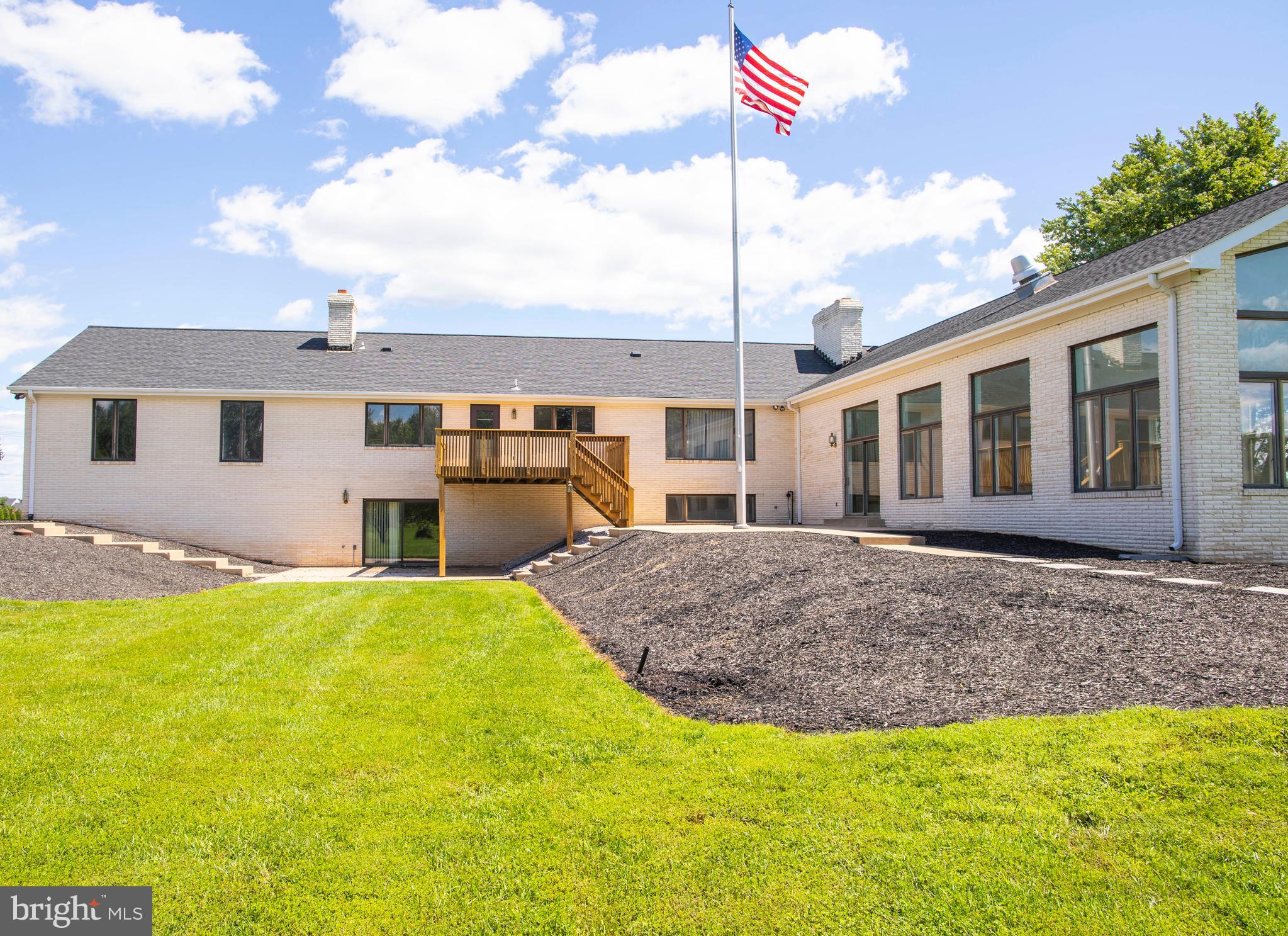 4600 Catharpin Road Gainesville, VA 20155 - Photo 41 of 44 Back of home with space to landscape