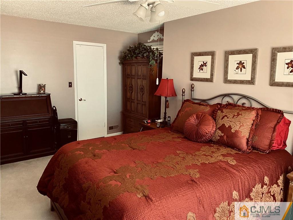 1 Carriage Place Edison, NJ 08820 - Photo 26 of 29