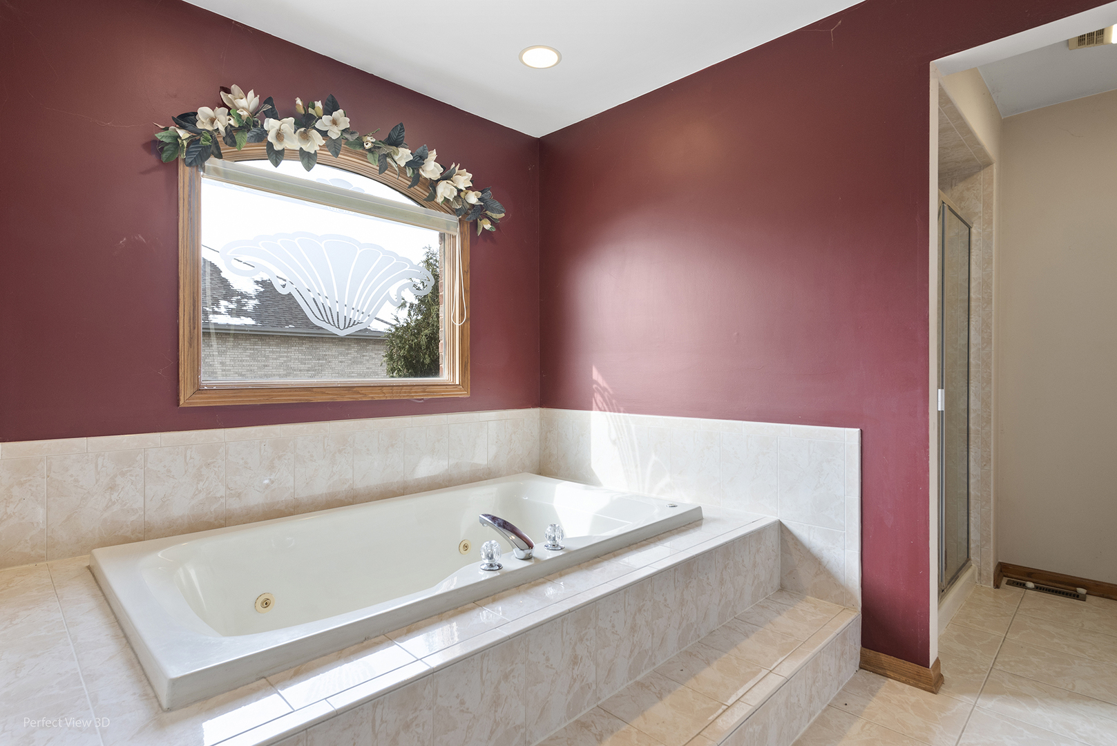 13172 Briar Patch Lane Lemont, IL 60439 - Photo 13 of 26 a bathroom with a tub and a mirror