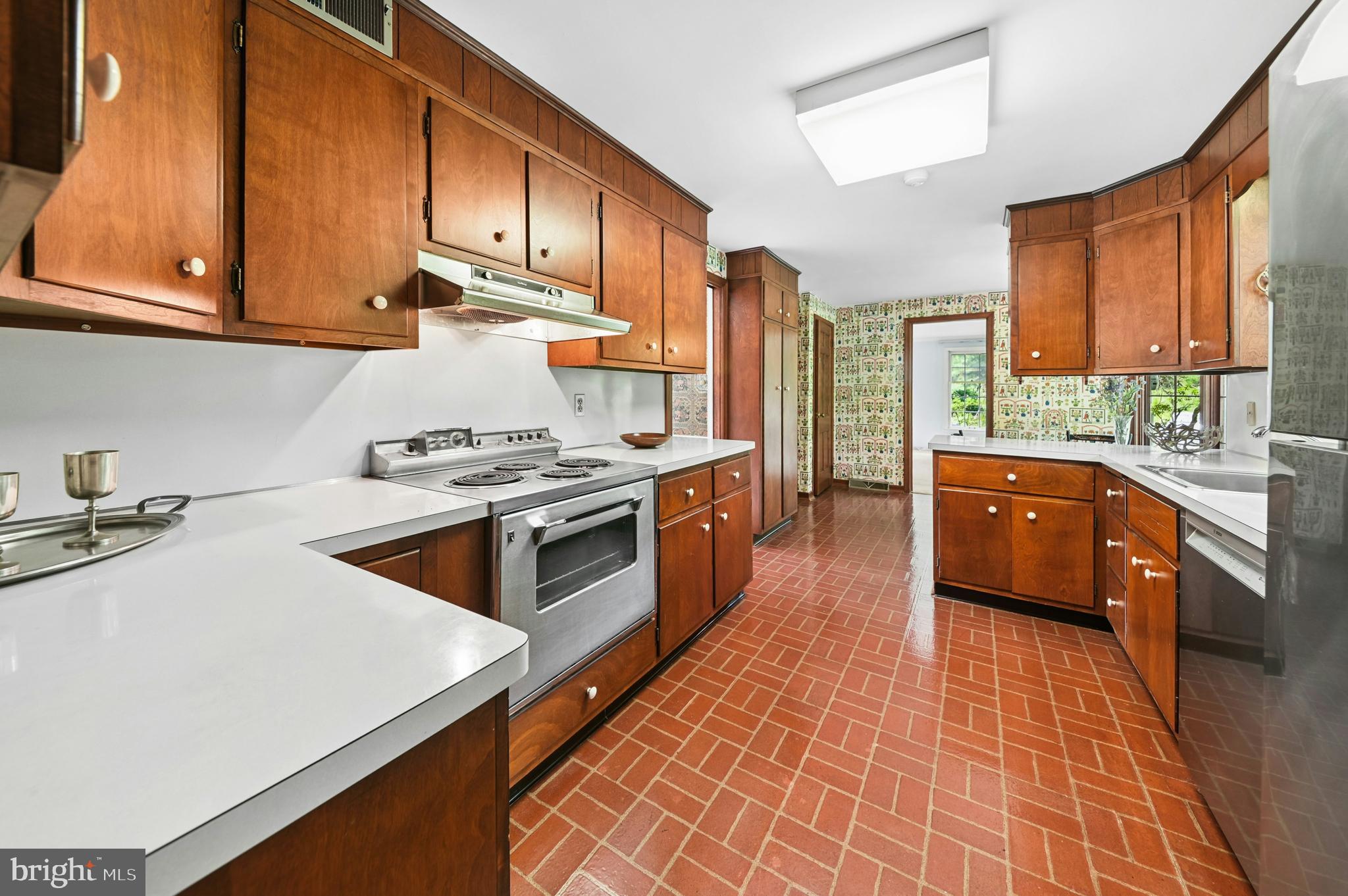 1501 Colesville Road Bethlehem, PA 18015 - Photo 13 of 37