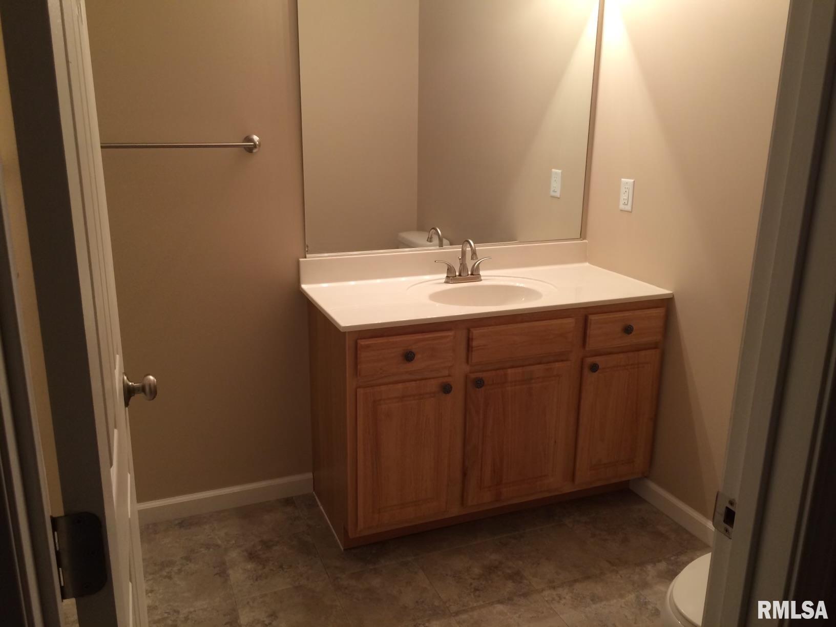 1210 East Reeves Street, Unit 7 Marion, IL 62959 - Photo 15 of 26