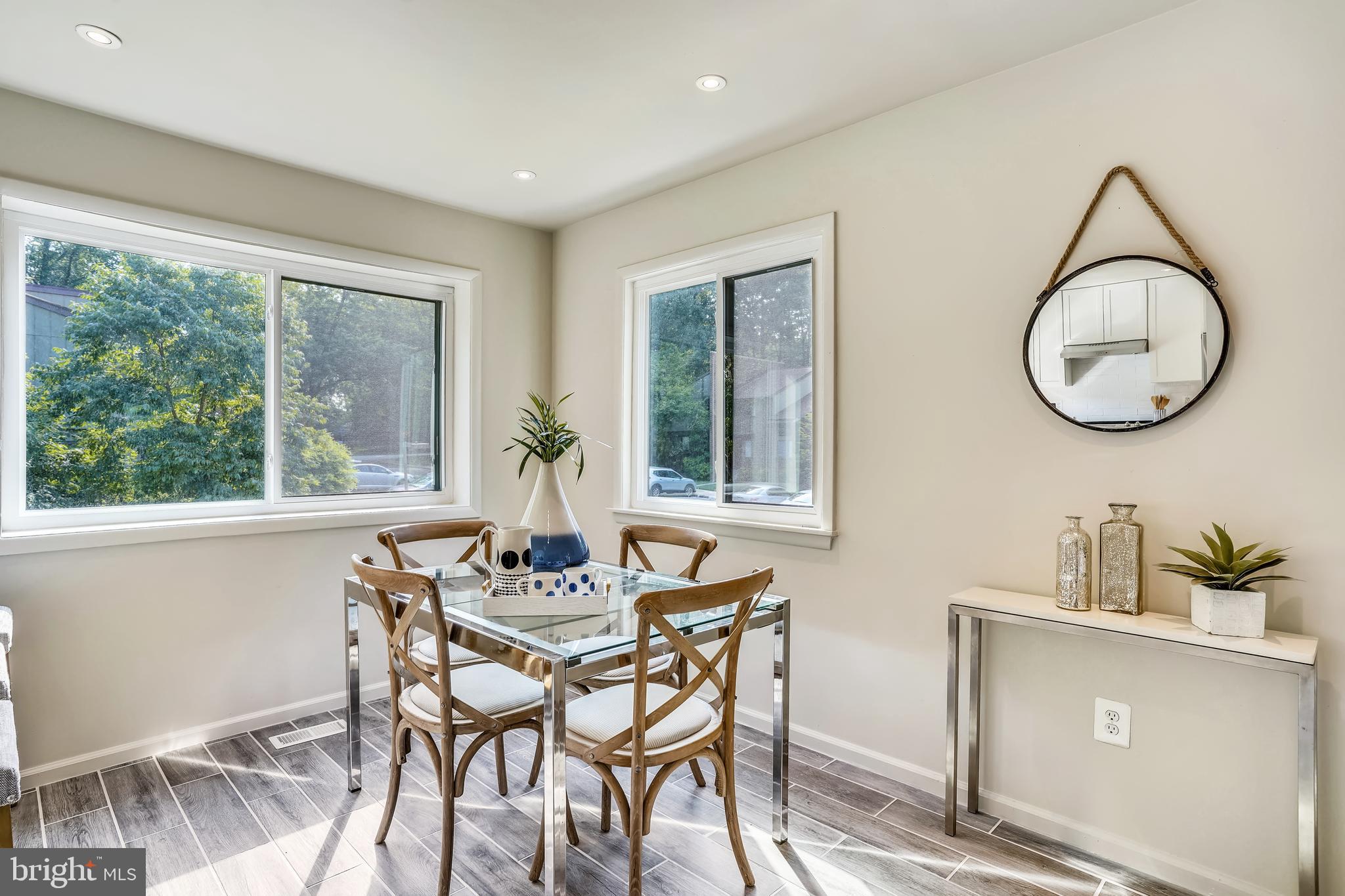 2018 Winged Foot Court Reston, VA 20191 - Photo 8 of 44 Dining Area