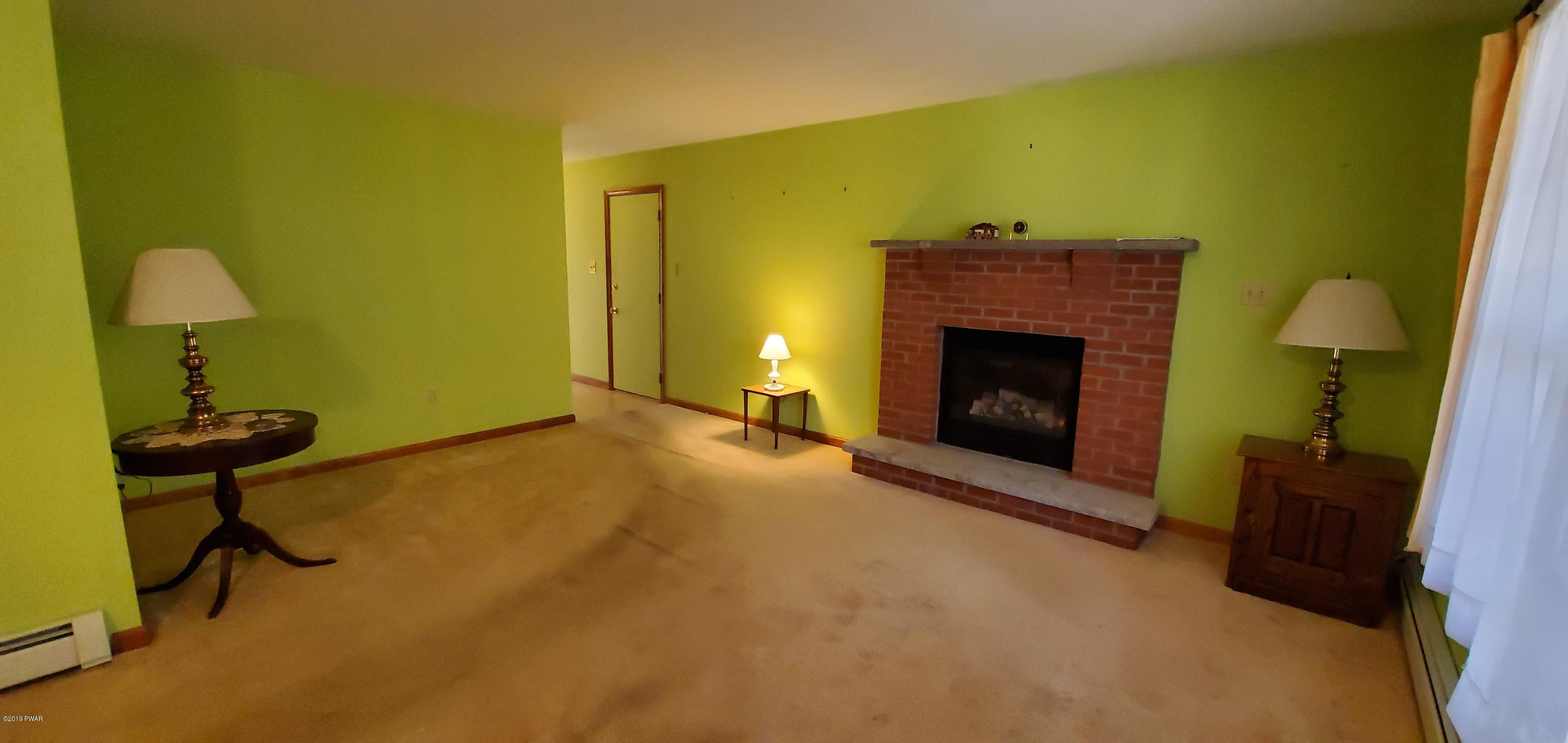 170 Log And Twig Road Dingmans Ferry, PA 18328 - Photo 8 of 20 Living Room