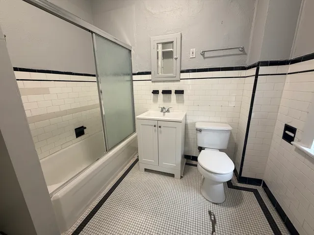 $5,000 | 11 Park Street, Unit 6, Brookline, MA 02446