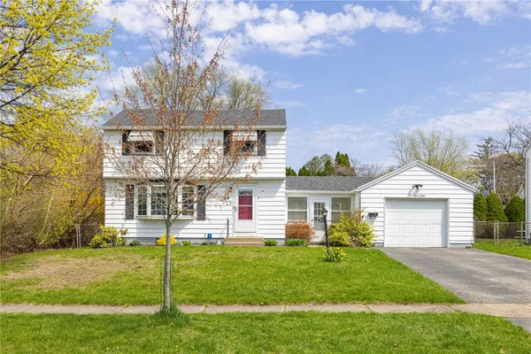 $270,000 | 188 Vinedale Avenue, Irondequoit, NY 14622