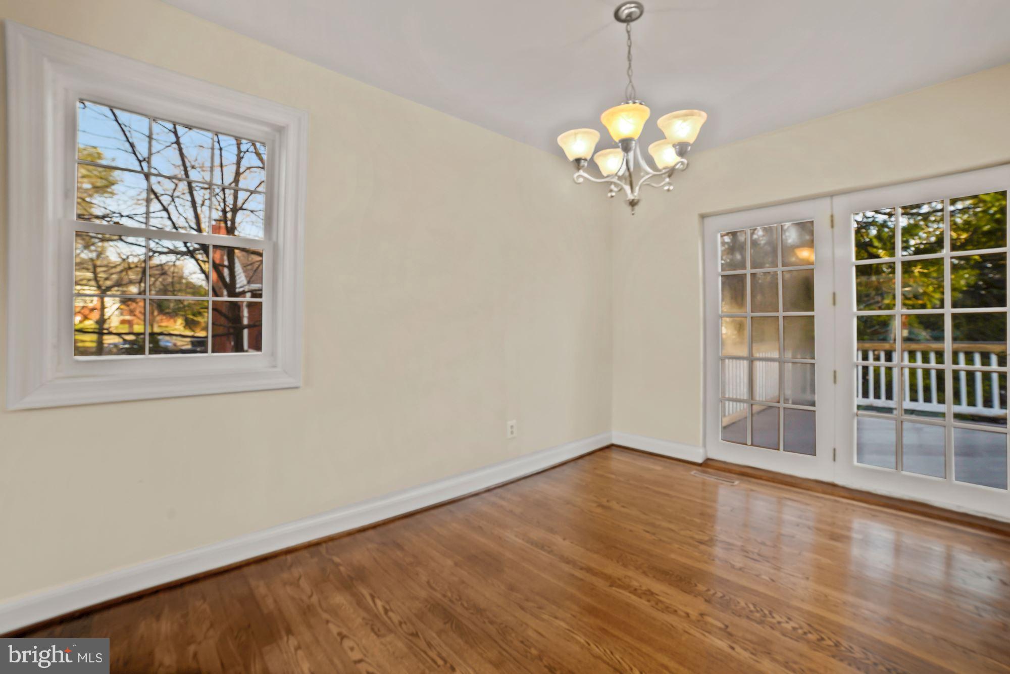302 Ladson Road Silver Spring, MD 20901 - Photo 14 of 31 Separate Dining Room!