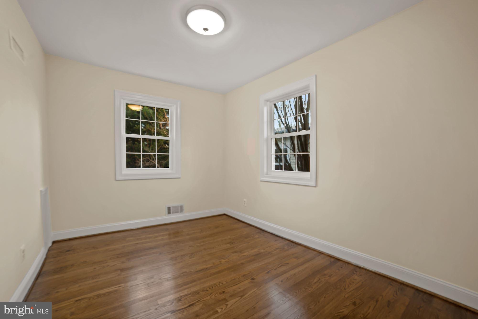 302 Ladson Road Silver Spring, MD 20901 - Photo 19 of 31