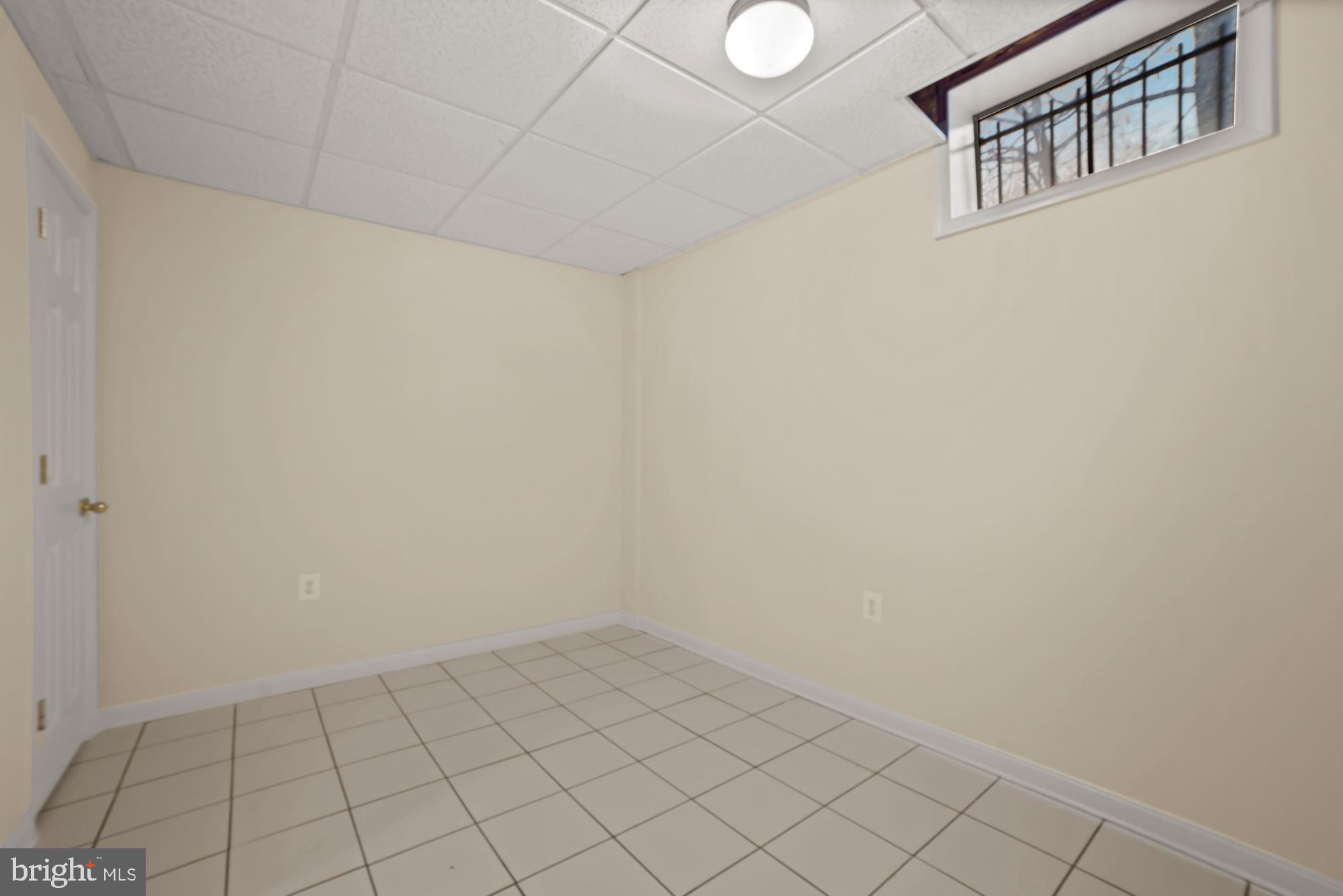 302 Ladson Road Silver Spring, MD 20901 - Photo 25 of 31 Bright!