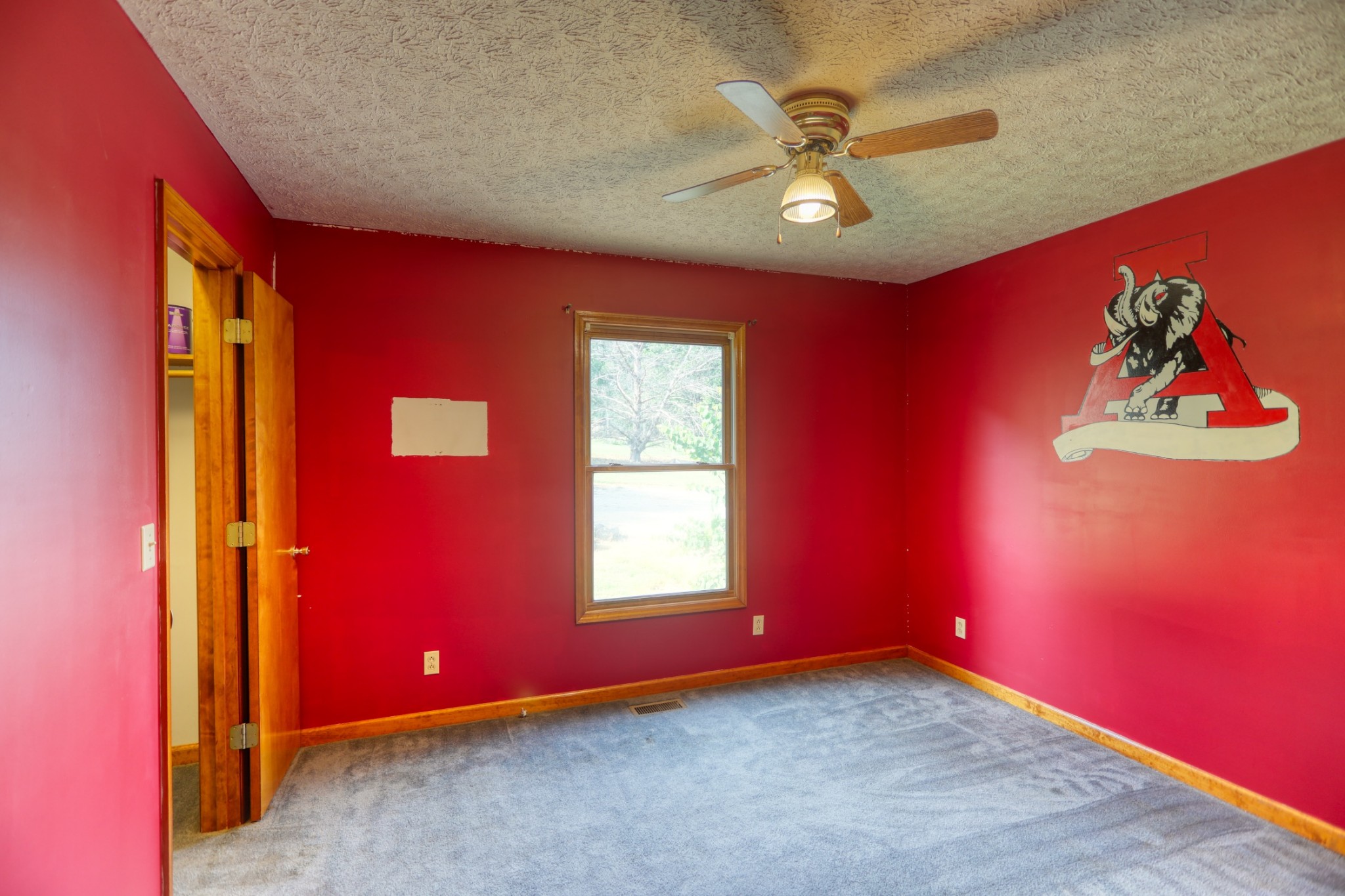 3845 Armstrong Road Springfield, TN 37172 - Photo 17 of 34 a view of a livingroom with a window