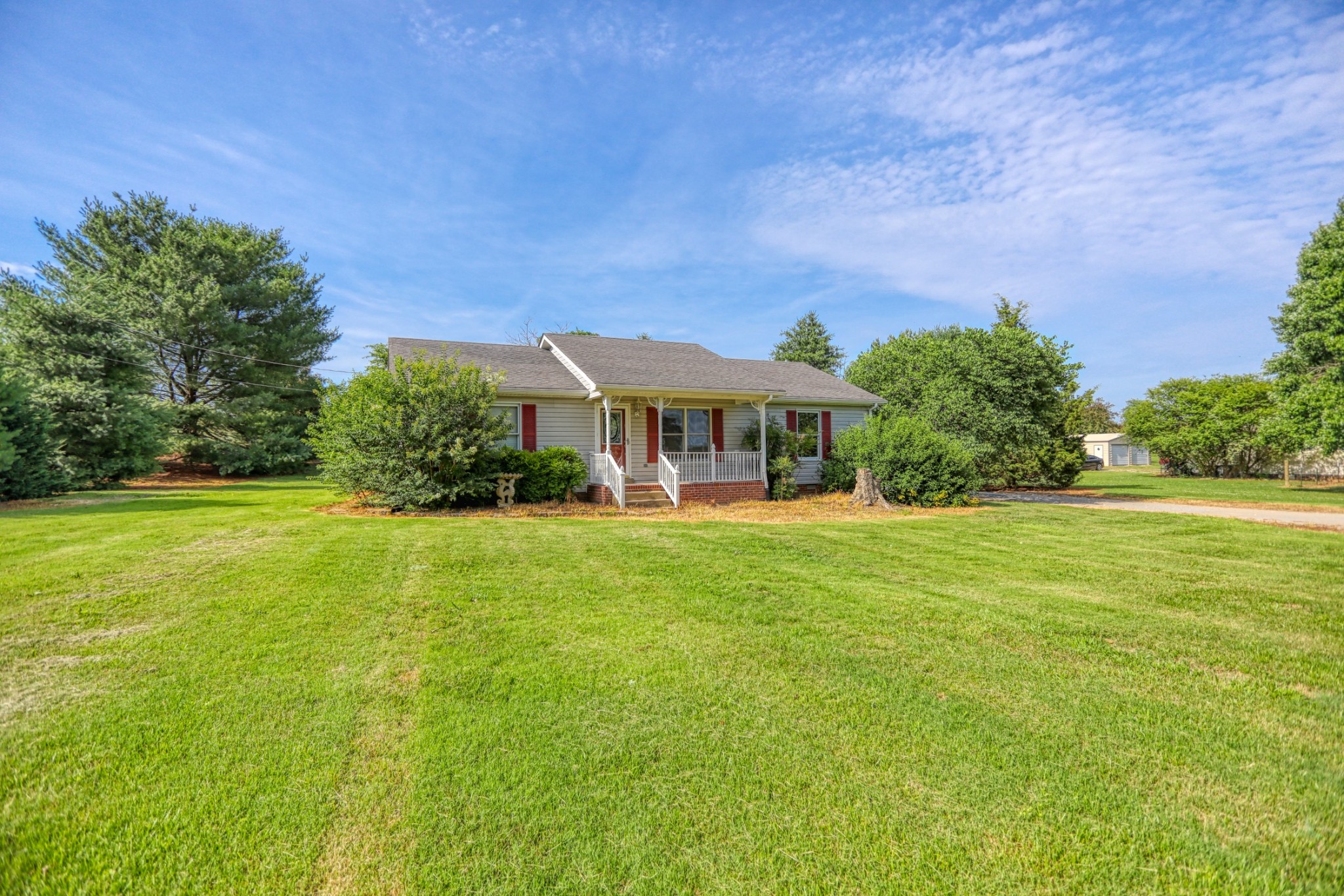 3845 Armstrong Road Springfield, TN 37172 - Photo 21 of 34 a view of house with garden space and swimming pool
