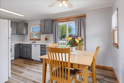 $349,990 | 121 Seton Place, Streamwood, IL 60107