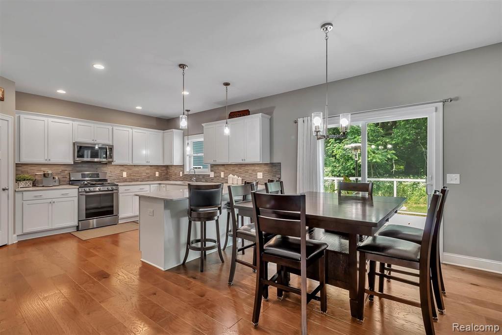 860 North Hacker Road Howell, MI 48843 - Photo 7 of 53