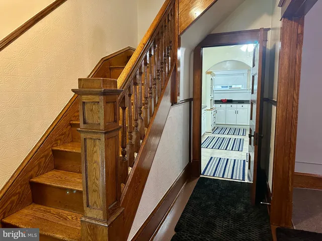 a view of an entryway