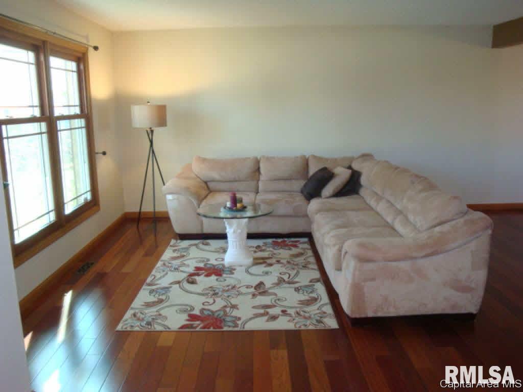3409 Elderberry Lane Springfield, IL 62711 - Photo 3 of 24 Gallery Image 3
