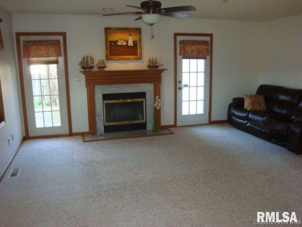 3409 Elderberry Lane Springfield, IL 62711 - Photo 7 of 24 Gallery Image 7